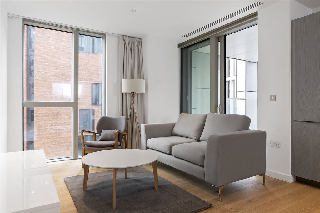 Property photo 2 of 14 Reception