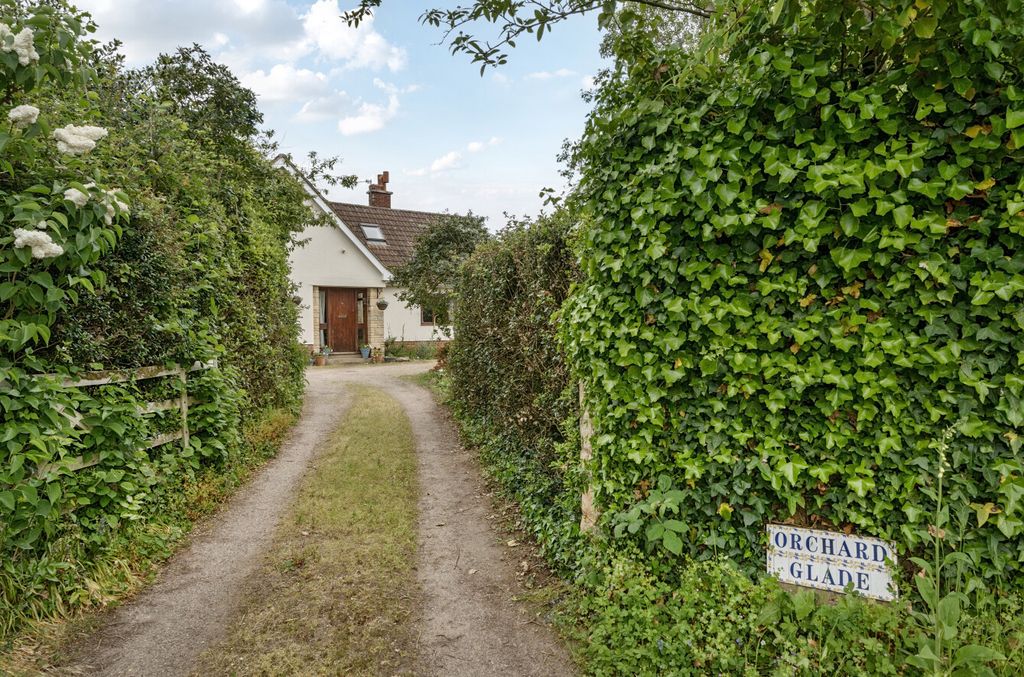 Property photo 2 of 40 1294809-1-682B72A...
