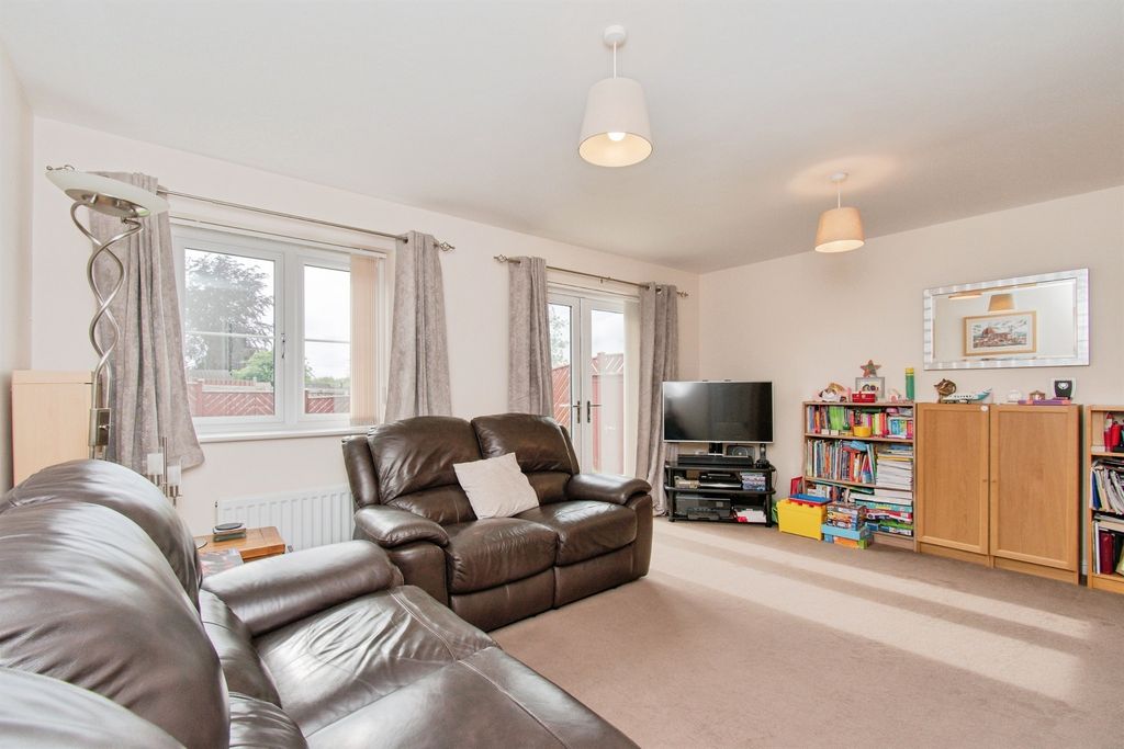 Property photo 3 of 18