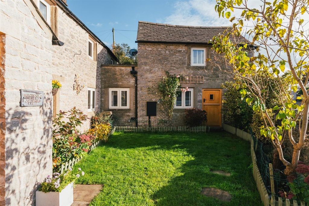 Property photo 3 of 49 Exterior And Gardens