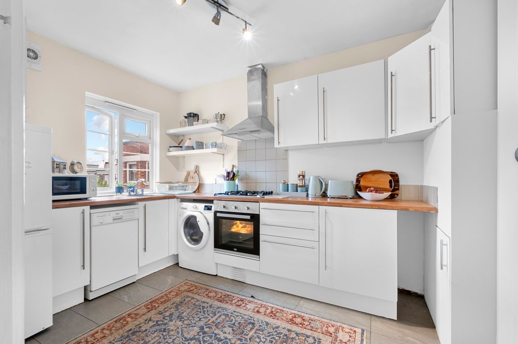 Property photo 2 of 12 Picture No. 04