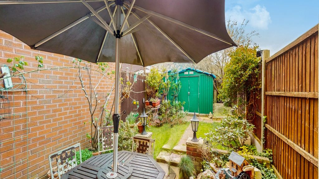 Property photo 3 of 13 4966293