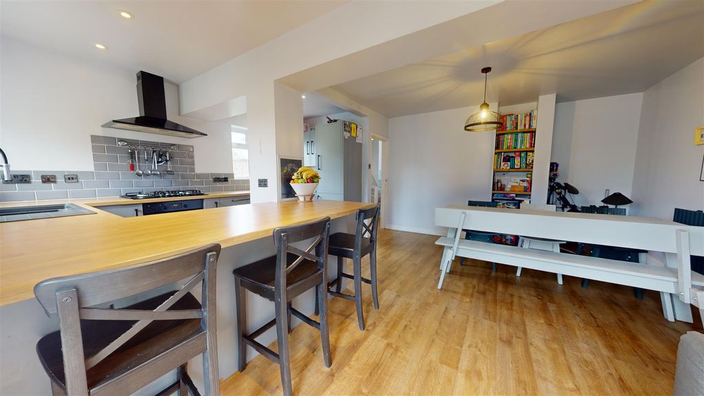 Property photo 2 of 25 10152024_164709.Jpg