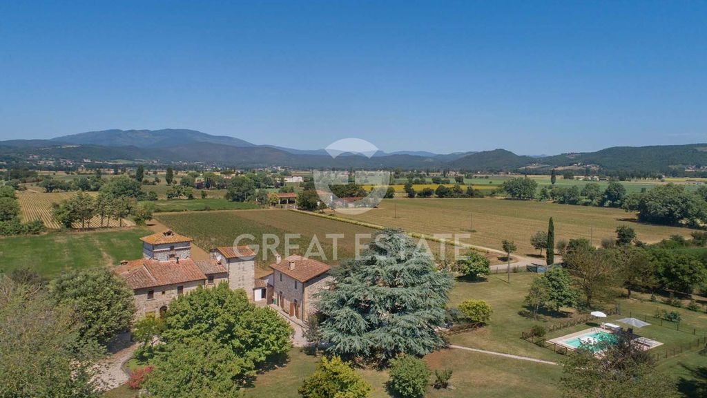 Property photo 1 of 32