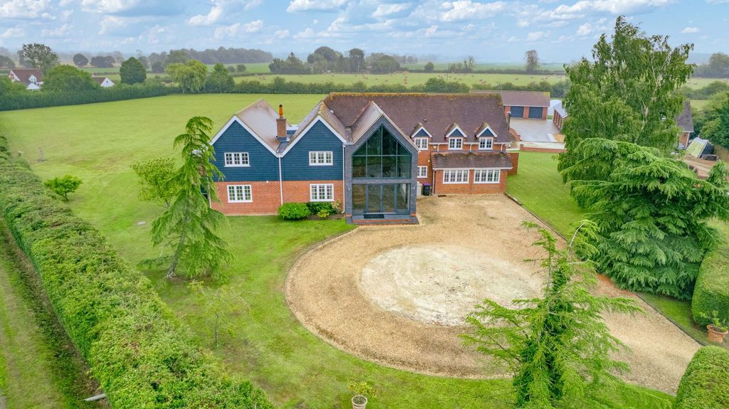 Property photo 1 of 44