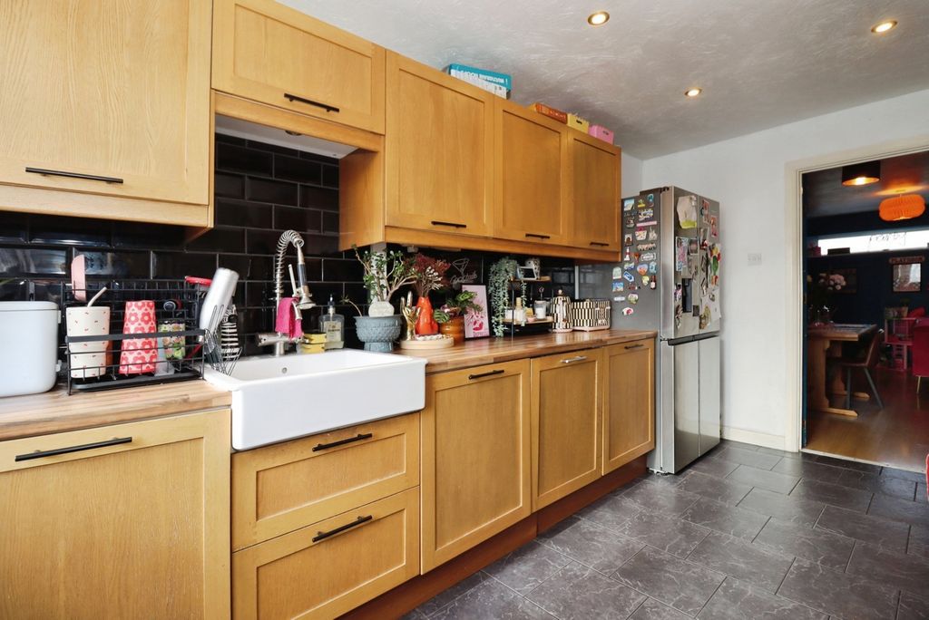 Property photo 3 of 14 Pbox-Img.Jpg