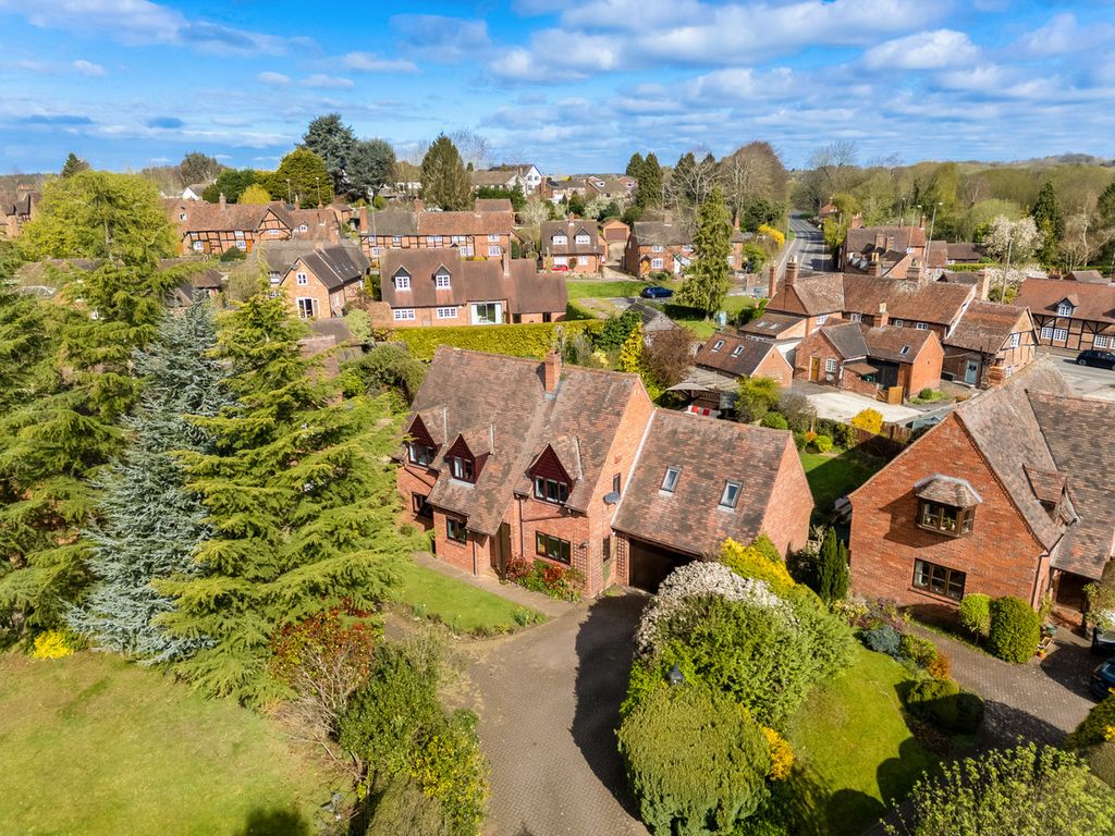 Property photo 2 of 32