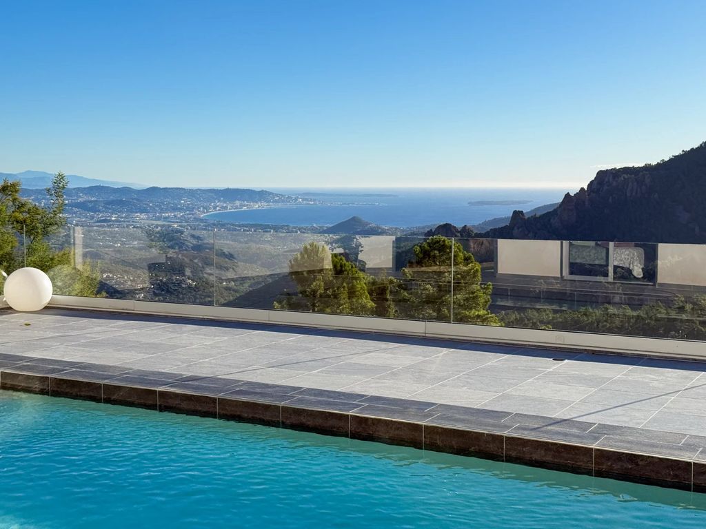 Property photo 1 of 28