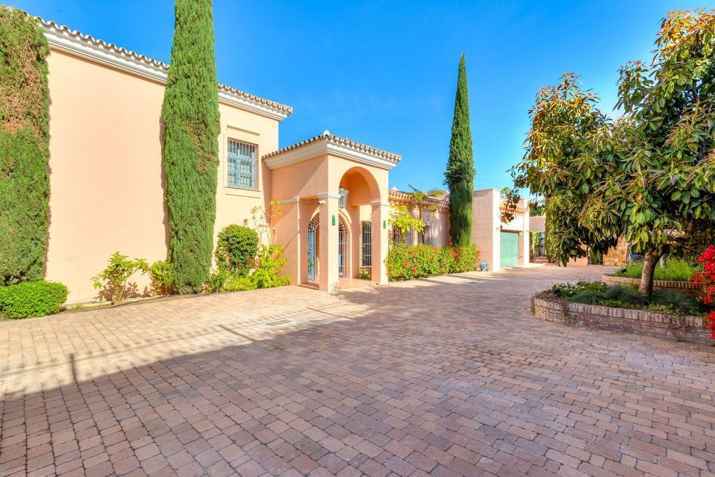 Property photo 1 of 41