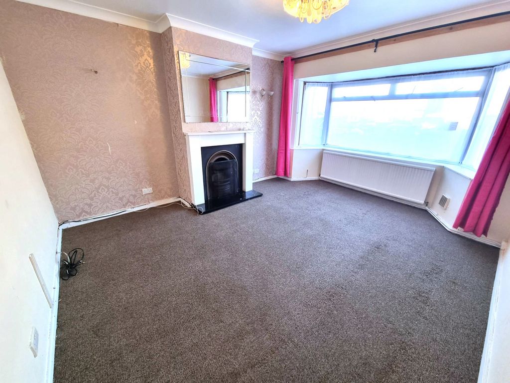 Property photo 2 of 12 Gallery