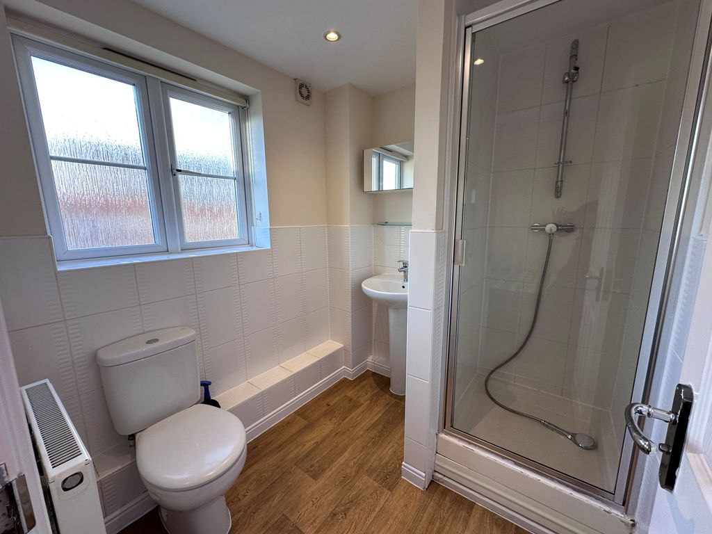 Property photo 1 of 12 Shower Room