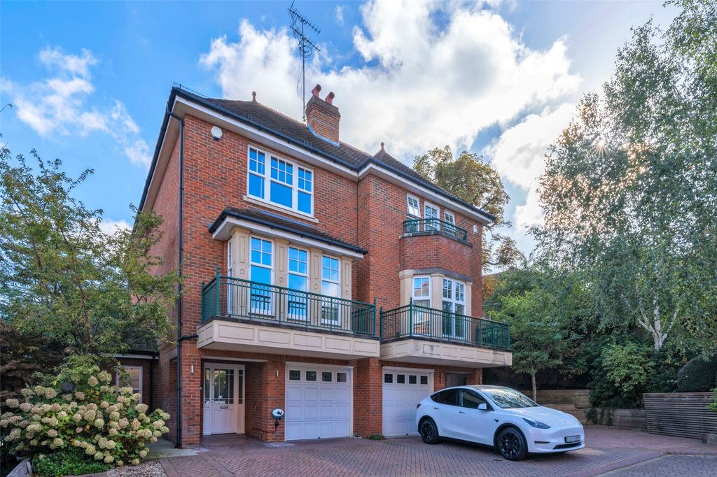 Property photo 1 of 43 Picture No. 37