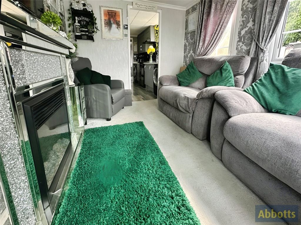 Property photo 3 of 17 Picture No. 07