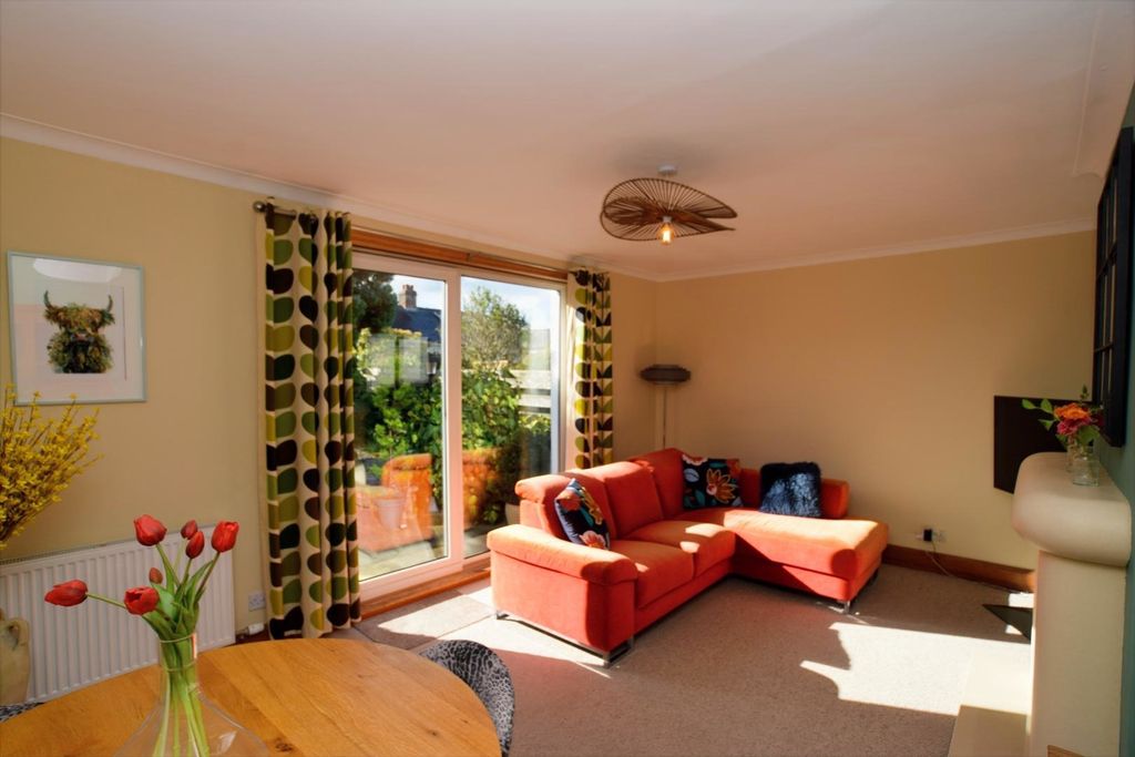 Property photo 3 of 38