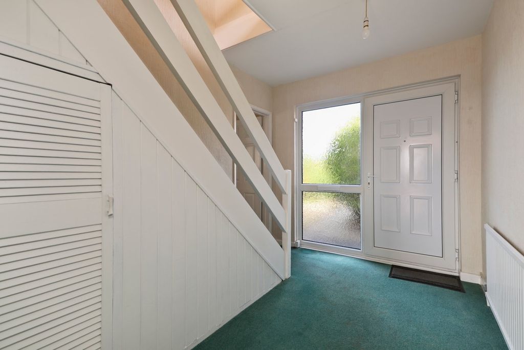 Property photo 3 of 35
