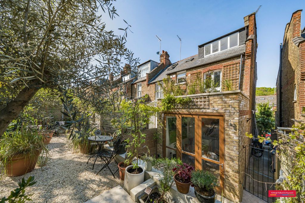 Property photo 2 of 19 Picture No. 34