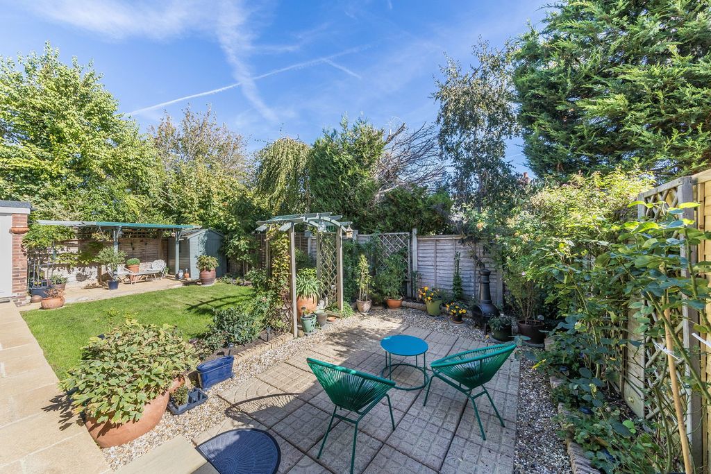 Property photo 3 of 24
