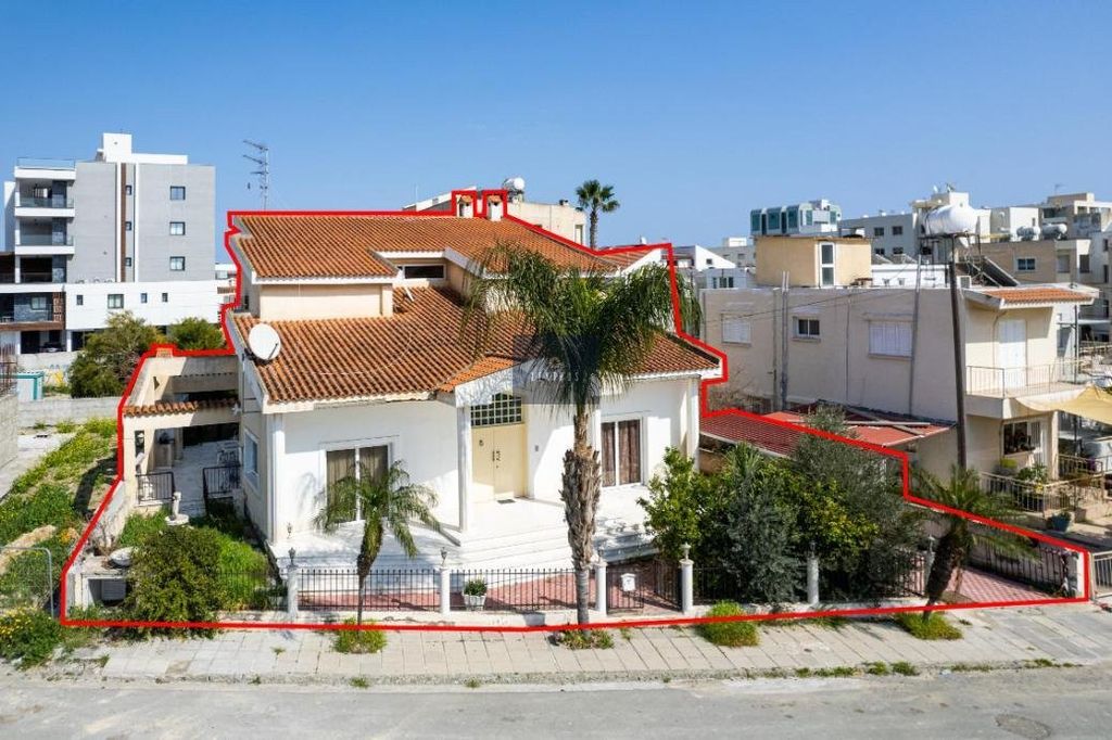 Property photo 1 of 5