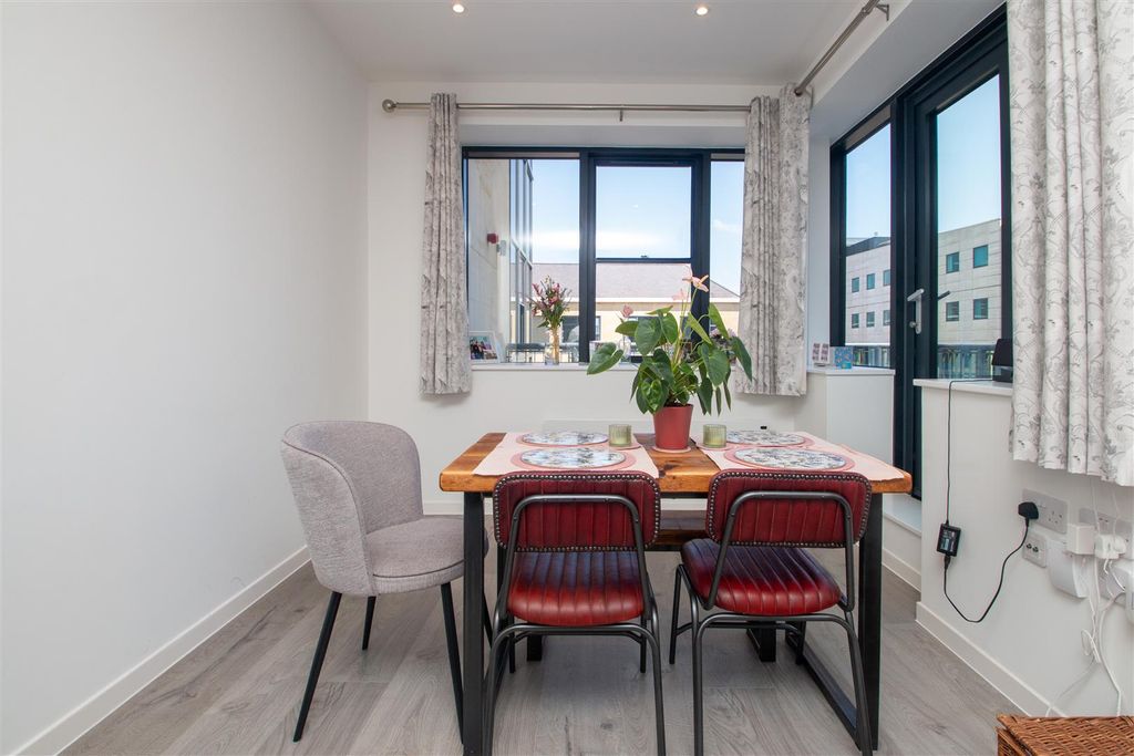 Property photo 3 of 12 Tempus_9.Jpg