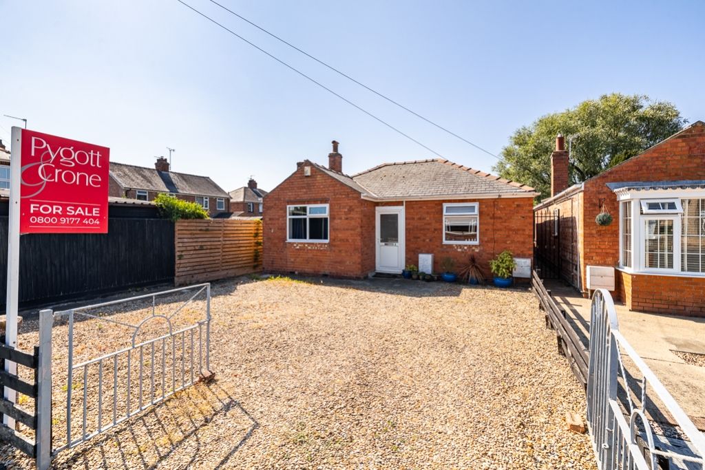 Property photo 1 of 25 2 Hessle Avenue (Boston)-7