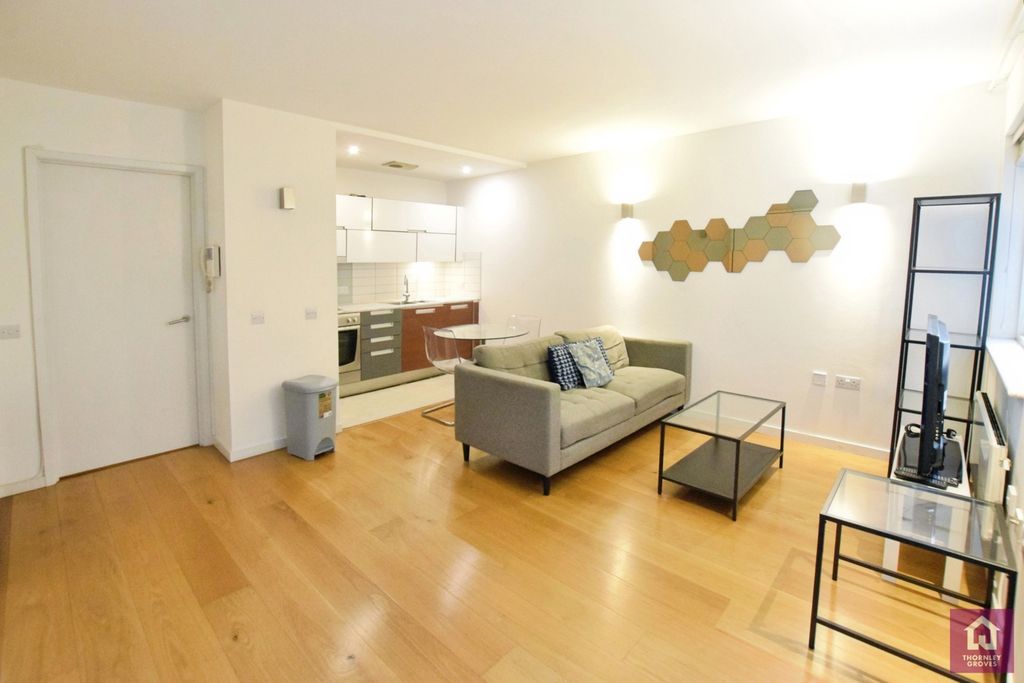 Property photo 2 of 18 Pbox-Img.Jpg