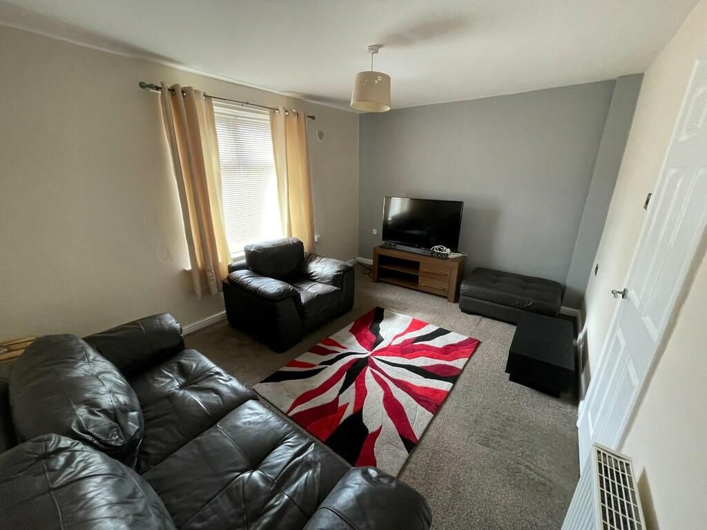 Property photo 3 of 6