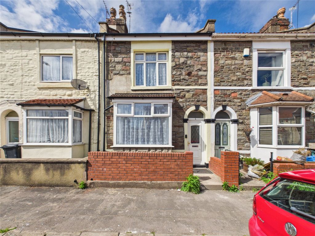 Property photo 1 of 18 Picture No. 04