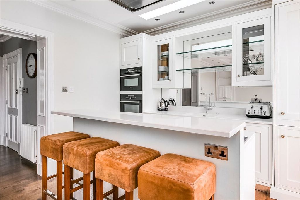 Property photo 2 of 5