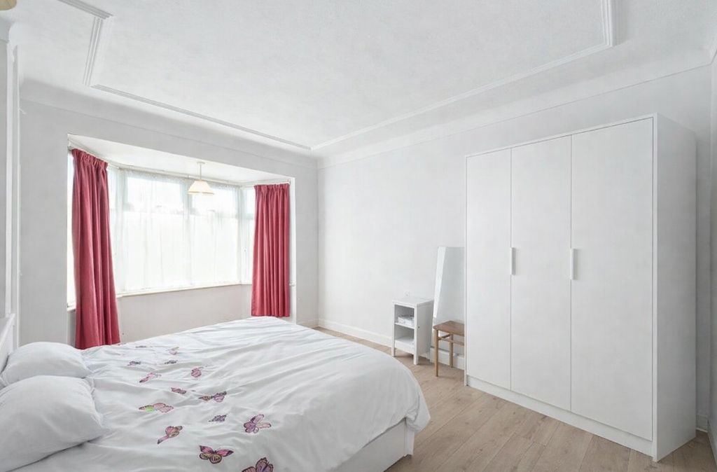 Property photo 3 of 5