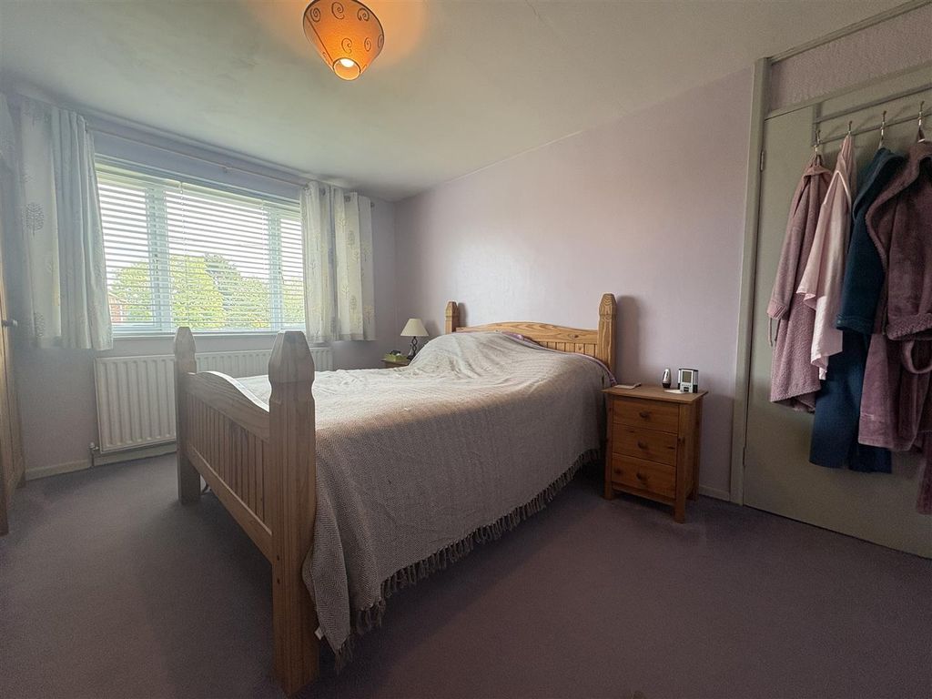 Additional image 10 of 4 bed semi-detached house for saleLinden Close, Bridgwater TA6