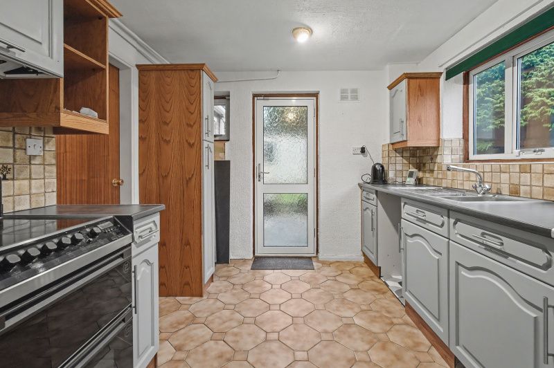 Property photo 3 of 13 Kitchen