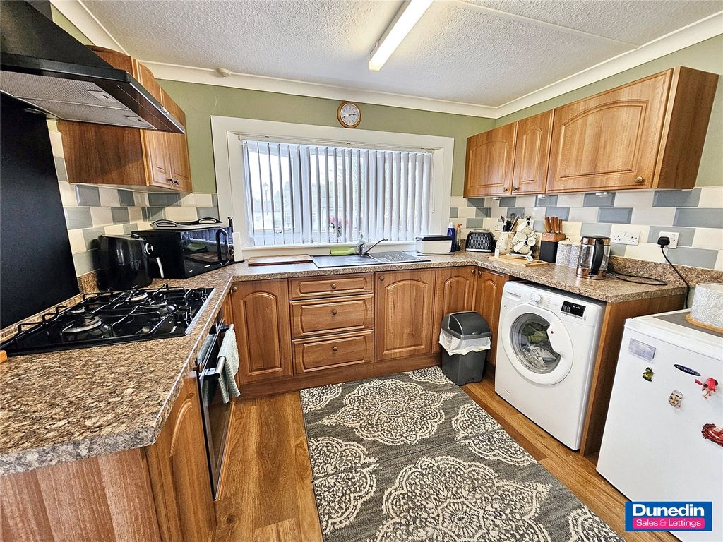 Property photo 2 of 19 Picture No. 09