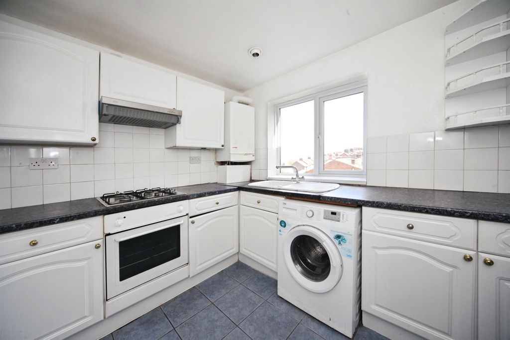 Property photo 2 of 12