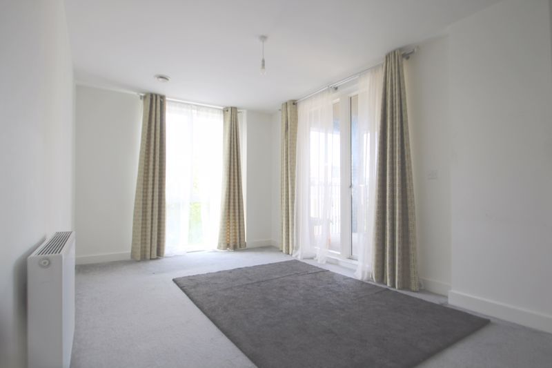 Property photo 3 of 11 Photo 11
