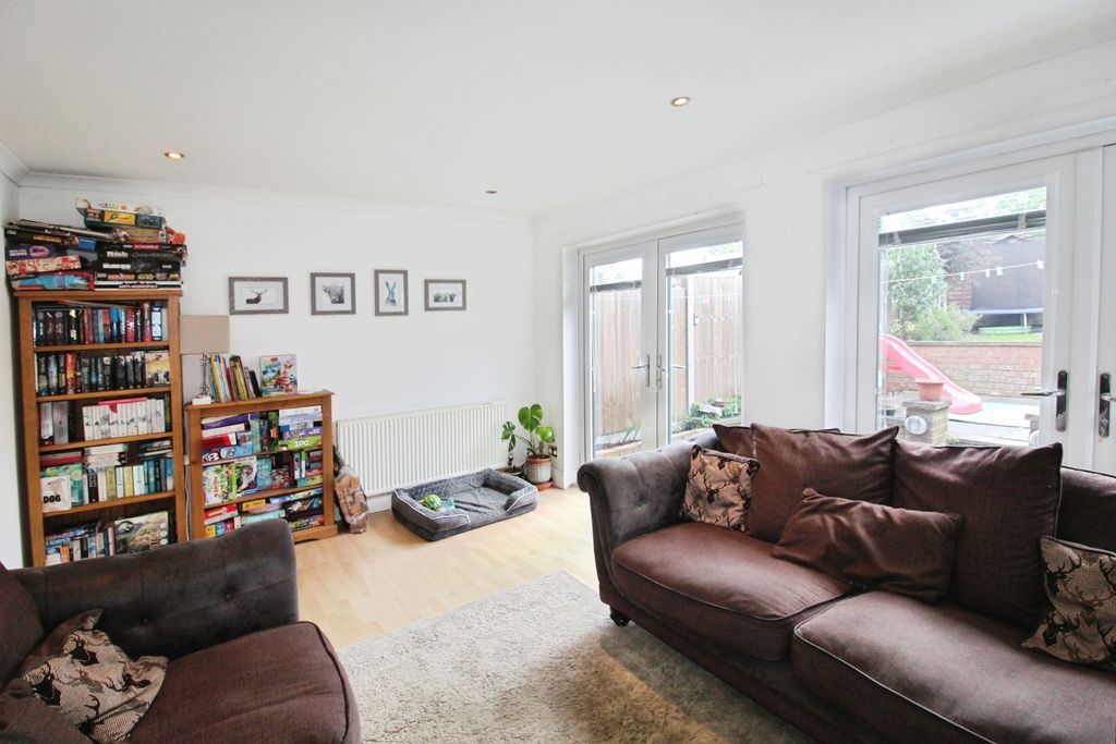 Property photo 3 of 30 Pbox-Img.Jpg
