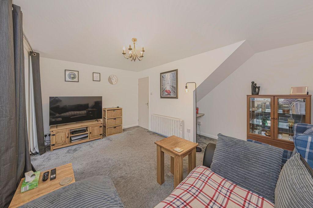 Property photo 2 of 19