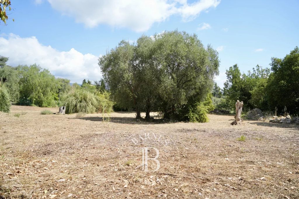 Property photo 1 of 29