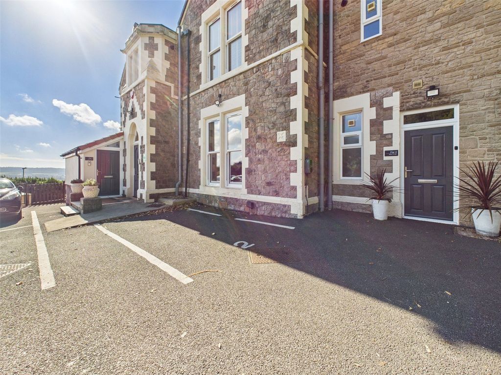 Property photo 1 of 29 Picture No. 33