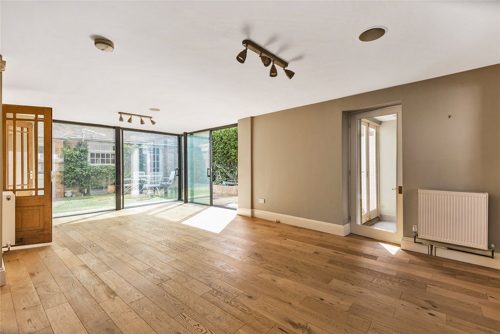 Property photo 3 of 12 Picture No. 04