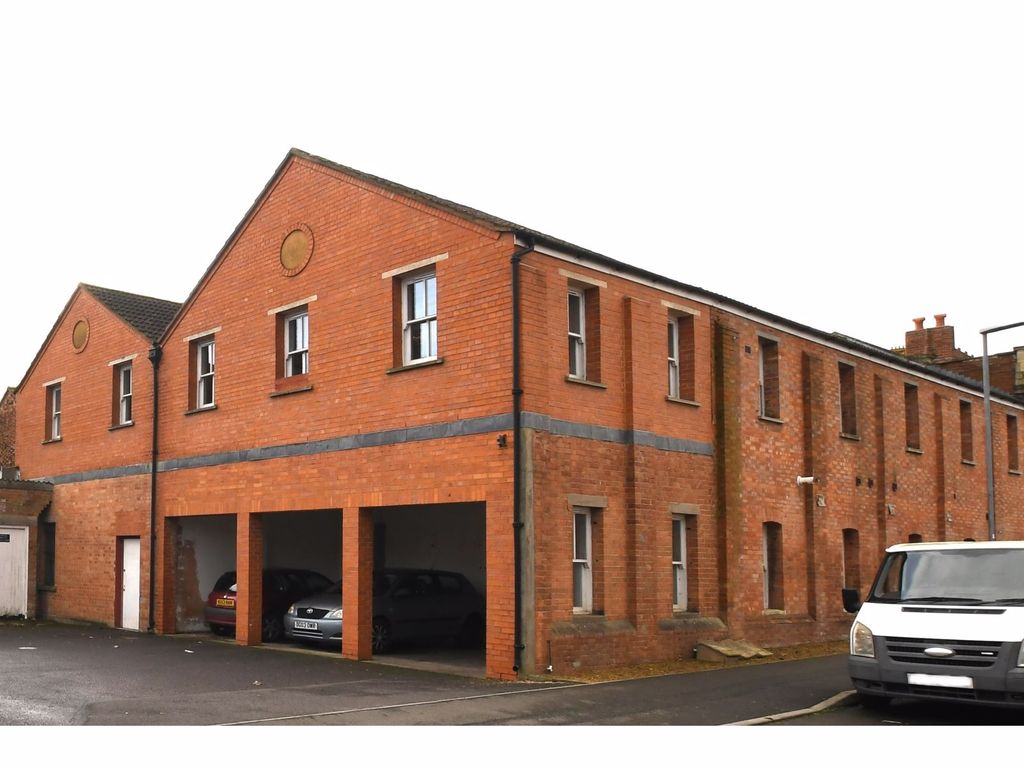 Property photo 2 of 8 Photo 8