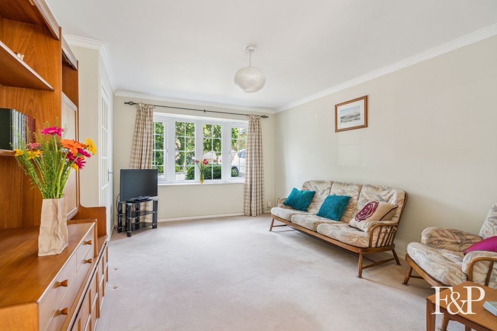Property photo 3 of 16 4305729