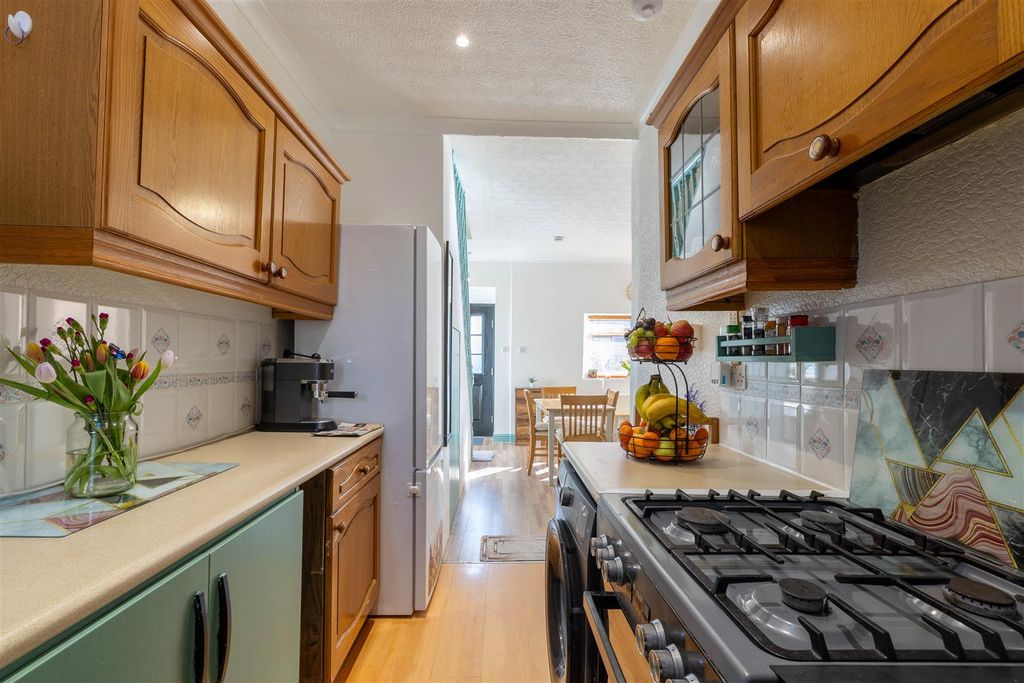 Property photo 3 of 17 43, Glover Street, Perth-20.Jpg