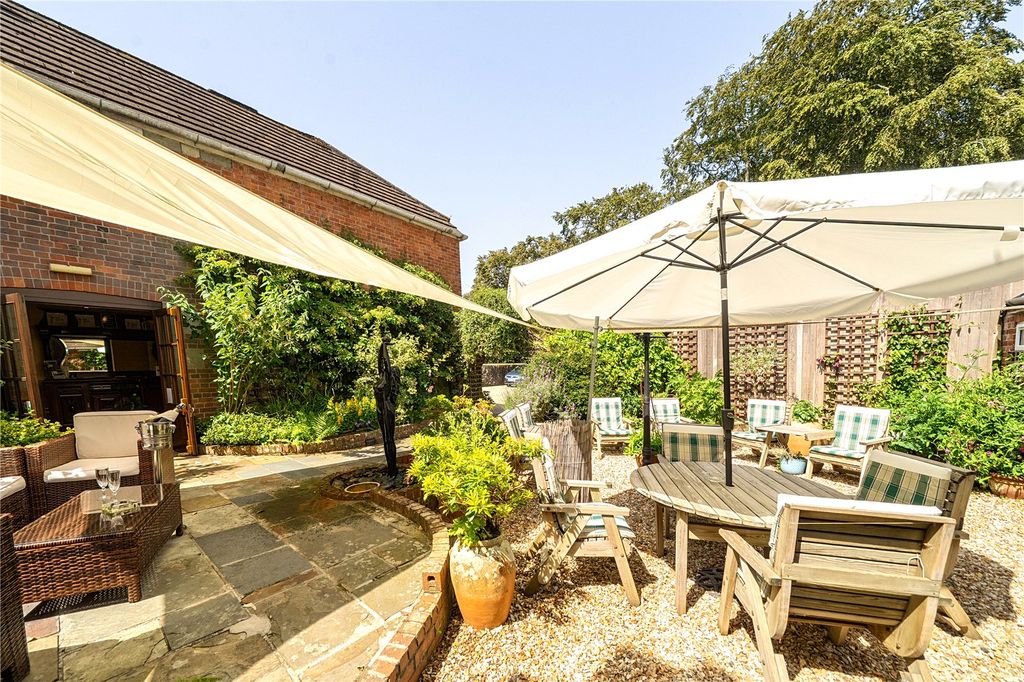 Property photo 3 of 17 Picture No. 37