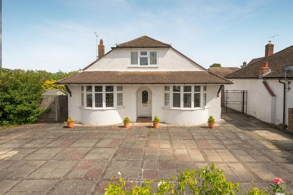 Property photo 1 of 10