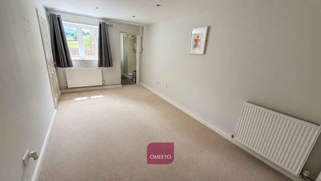Property photo 1 of 8 Suite To Rent
