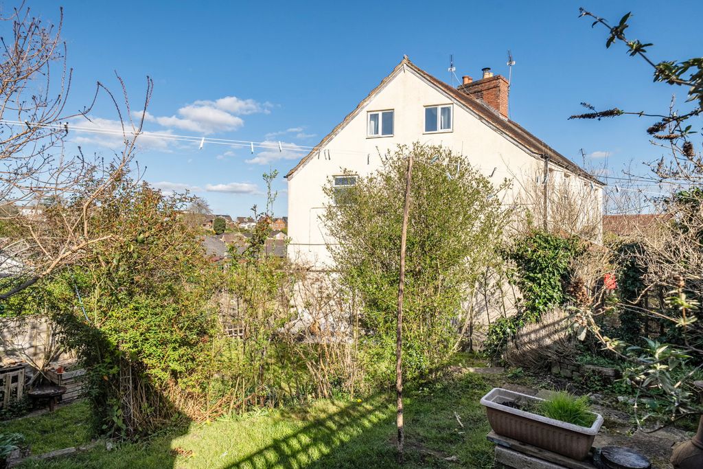 Property photo 3 of 23
