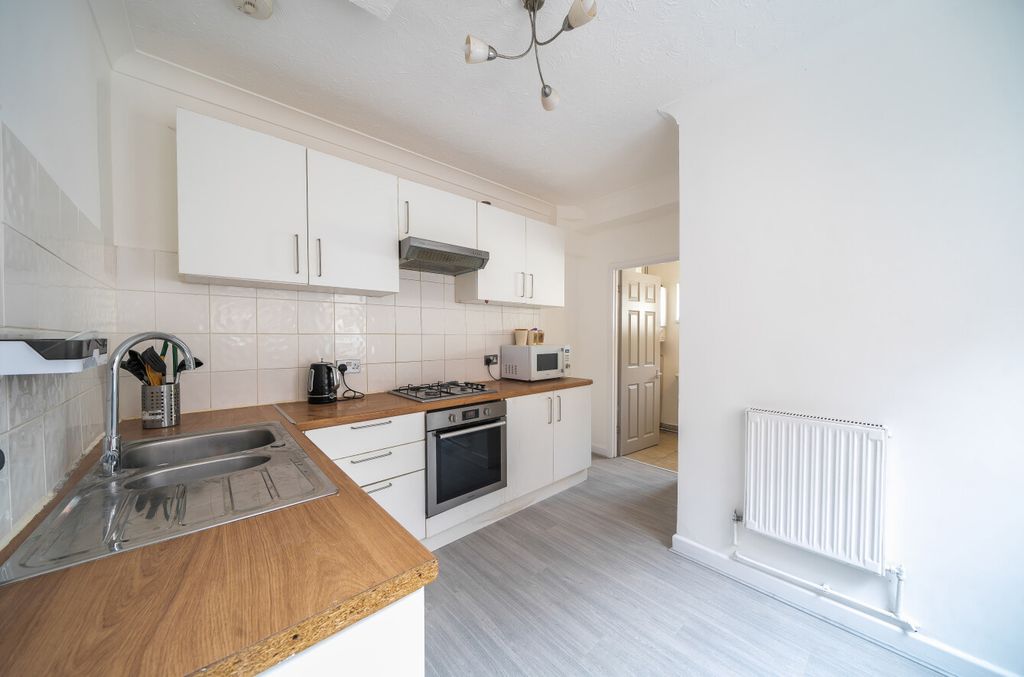 Property photo 2 of 16 1442125-34-69d775...