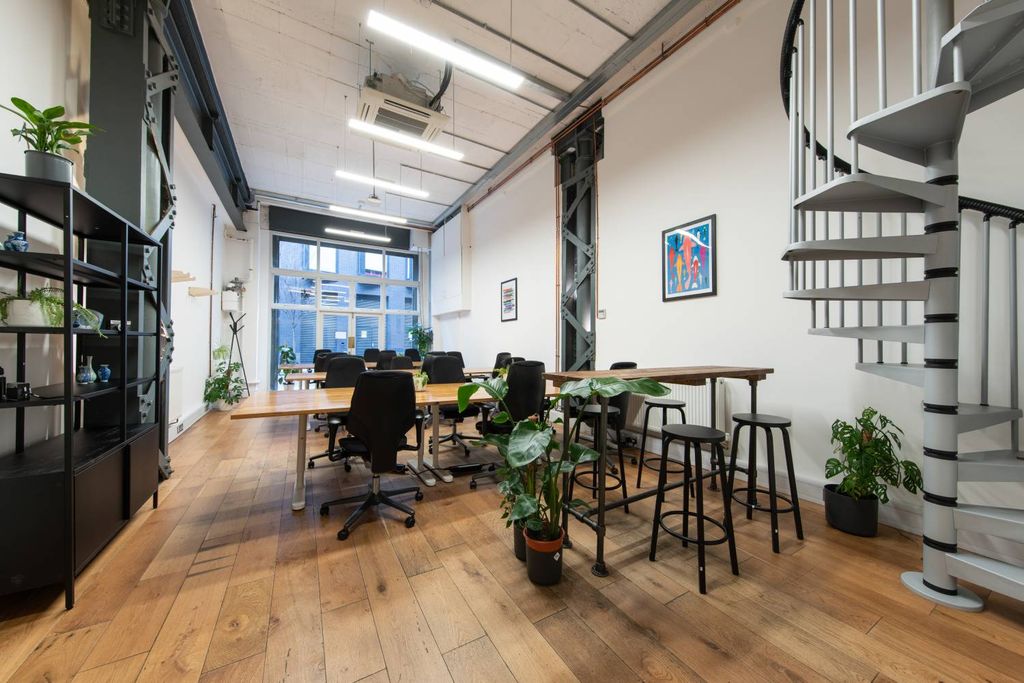 Property photo 2 of 8