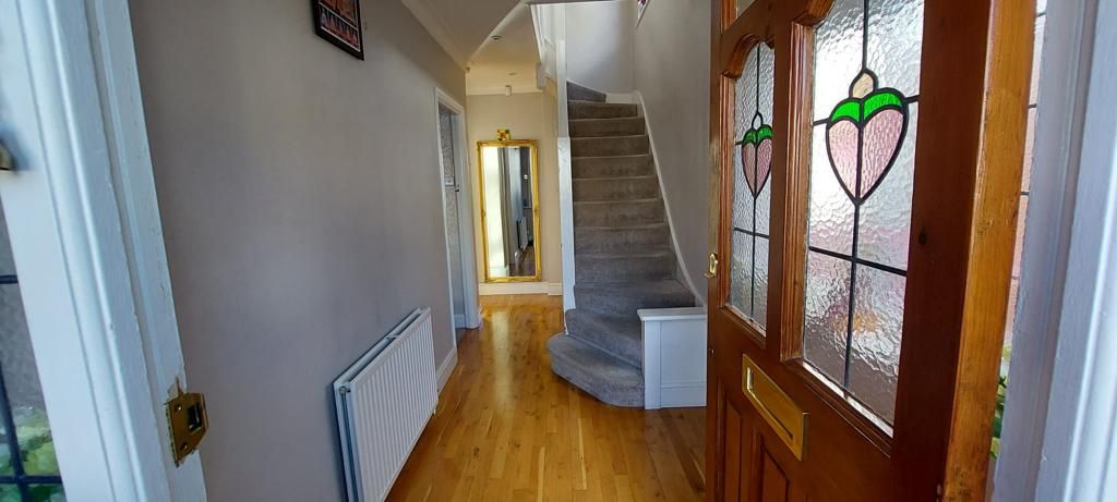 Property photo 1 of 13 Spacious 3-Bedroom House With Garden &amp; Parking - Shelly Gardens, Wembley.