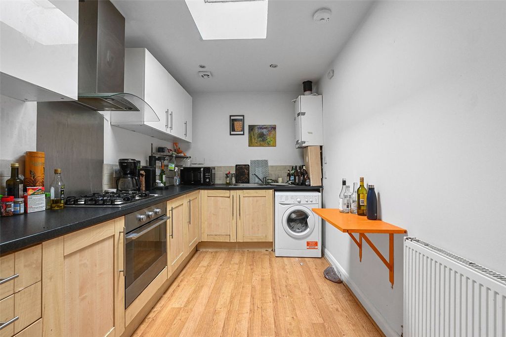 Property photo 3 of 12 Kitchen